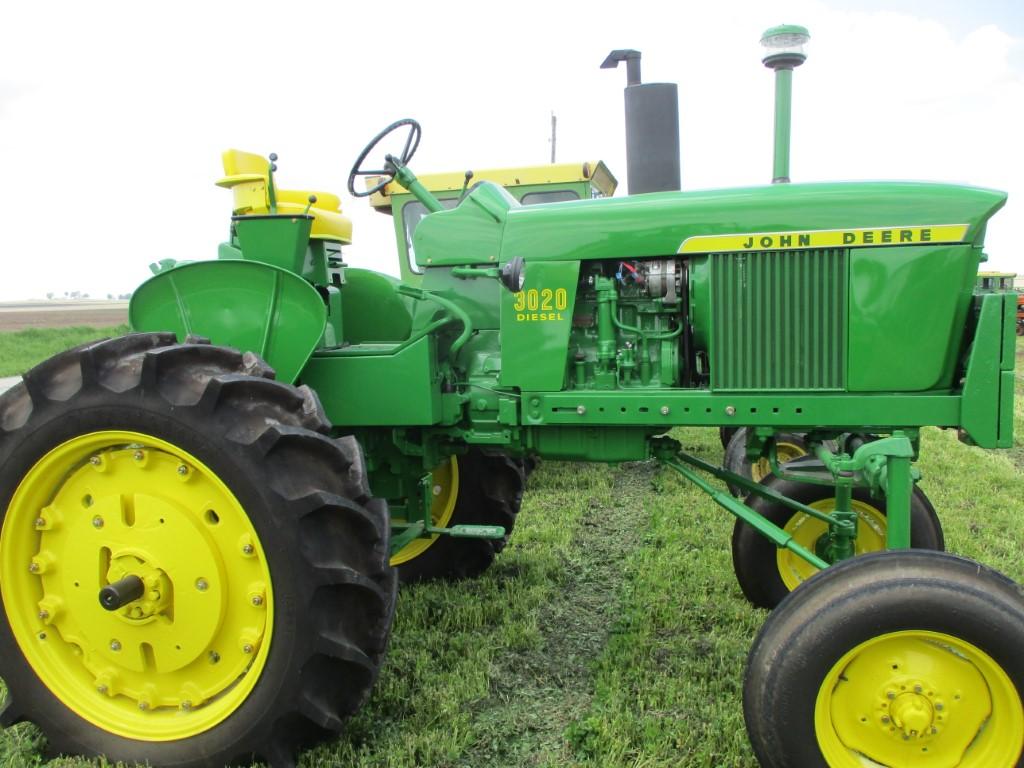 98858 - JOHN DEERE 3020 HIGH CROP