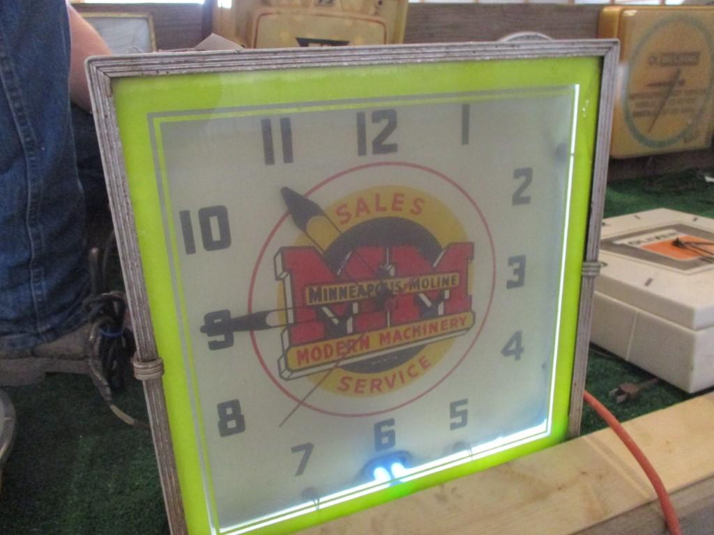 86280-MINNEAPOLIS MOLINE SALES & SERVICE CLOCK