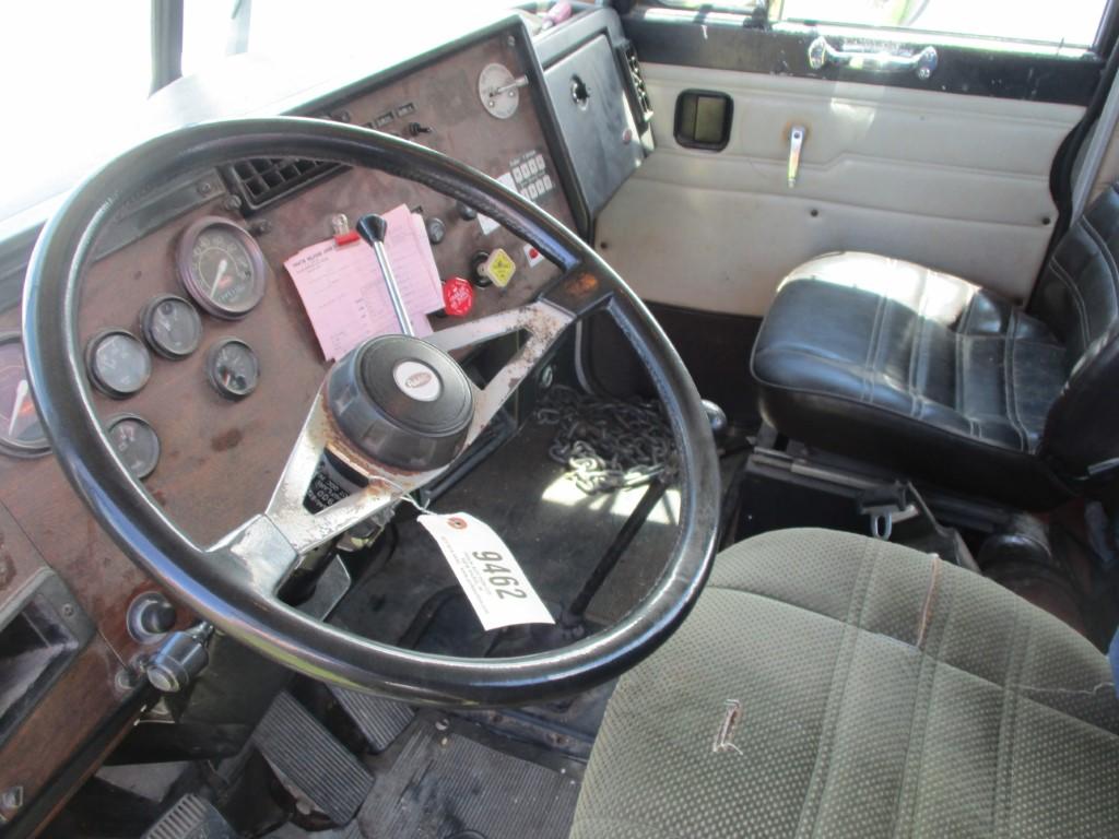9462- PETERBILT SEMI TRUCK 376