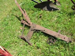 WALKING 1 SHANK BEET PLOW
