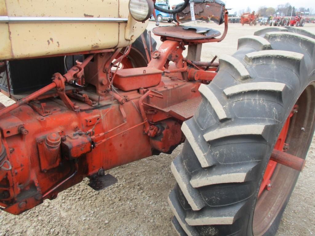 94365-CASE 800 TRACTOR