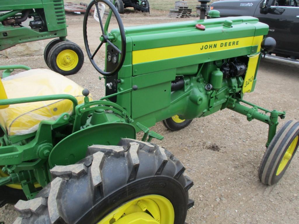 94568-JD 320 S TRACTOR