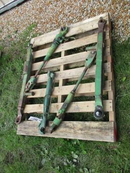 99317- JOHN DEERE NEW GEN 3PT HITCH w/ TOP LINK, CONSOLE