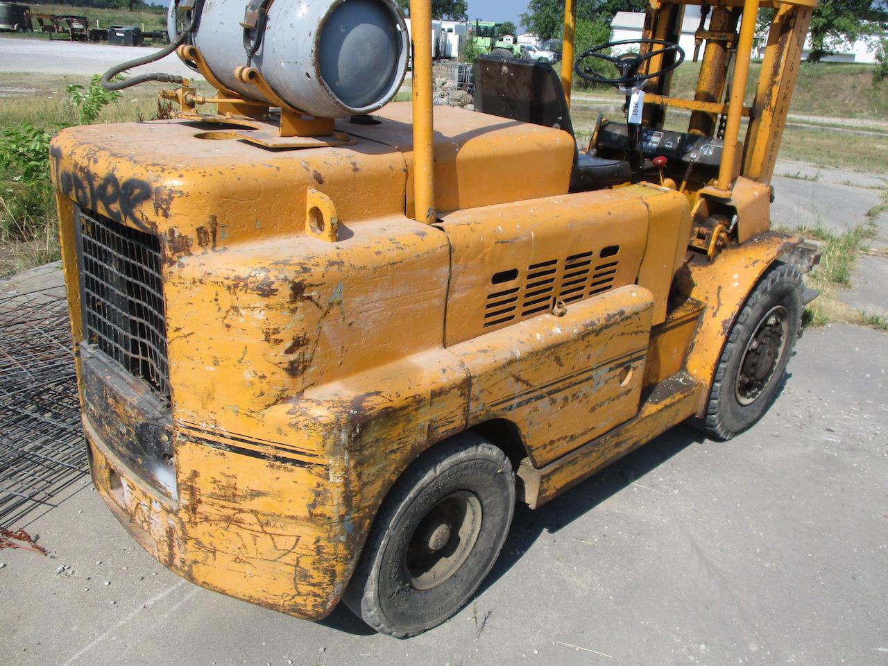 9601-AC TYPE G MODEL FORK LIFT