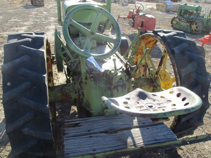 91318-JOHN DEERE D UNSTYLED