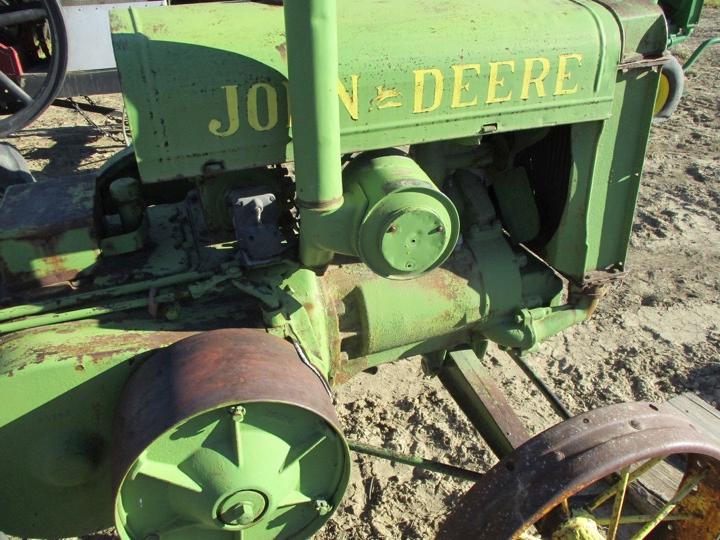 91318-JOHN DEERE D UNSTYLED