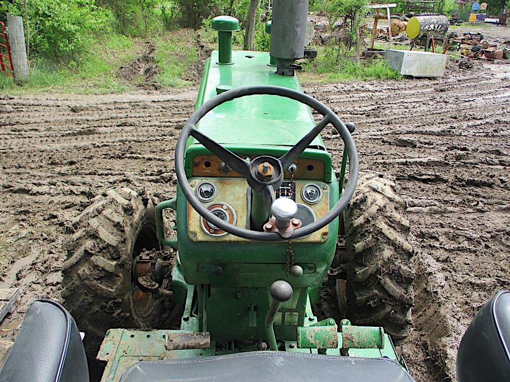 14297- OLIVER 1900 TRACTOR