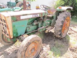 14318-OLIVER 462 TRACTOR
