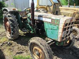 14318-OLIVER 462 TRACTOR