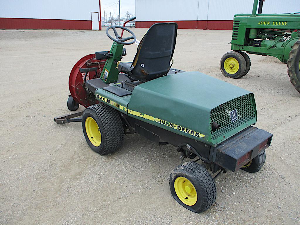 12075-JD F 911 LAWN TRACTOR