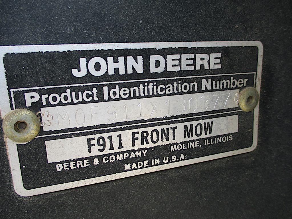12075-JD F 911 LAWN TRACTOR