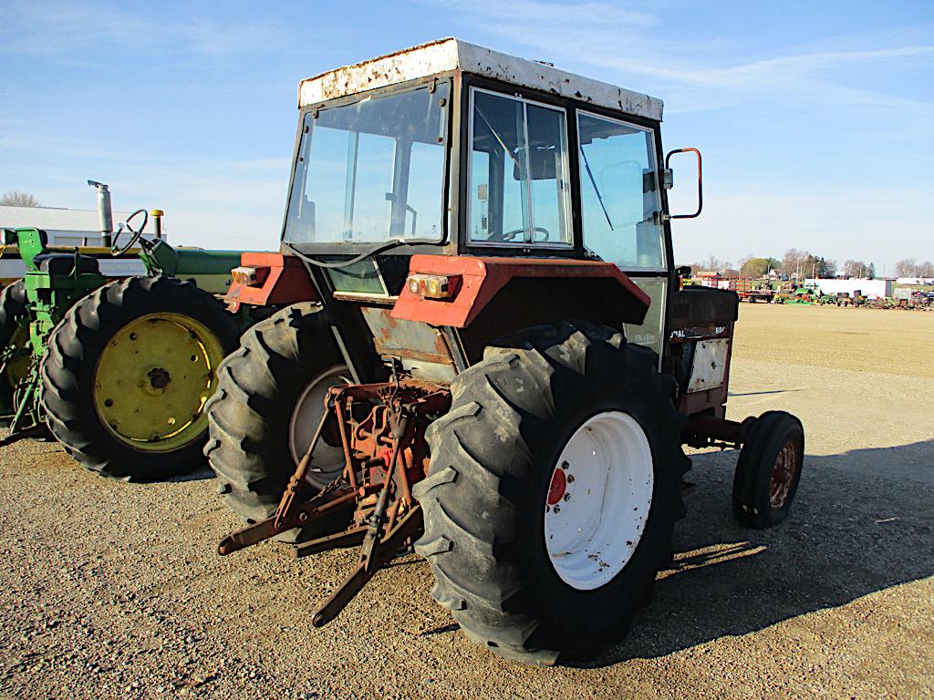 13050-IH 684 TRACTOR