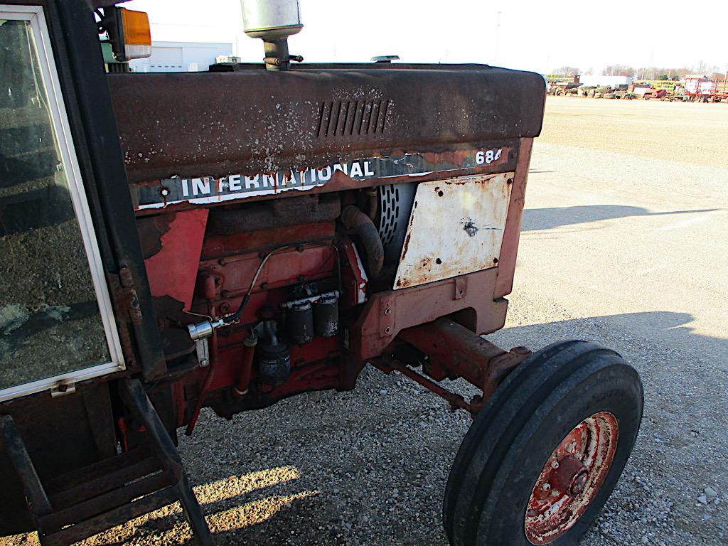 13050-IH 684 TRACTOR
