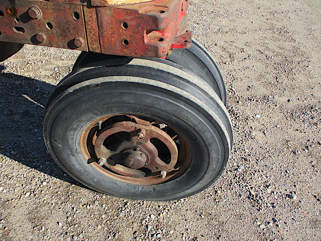 13236- FARMALL 400 TRACTOR