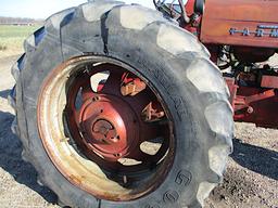 13236- FARMALL 400 TRACTOR