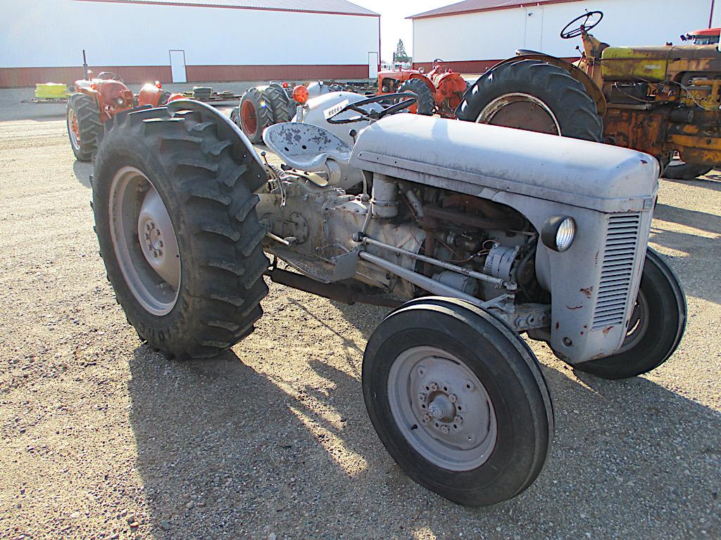 13333-FERGUSON TO TRACTOR
