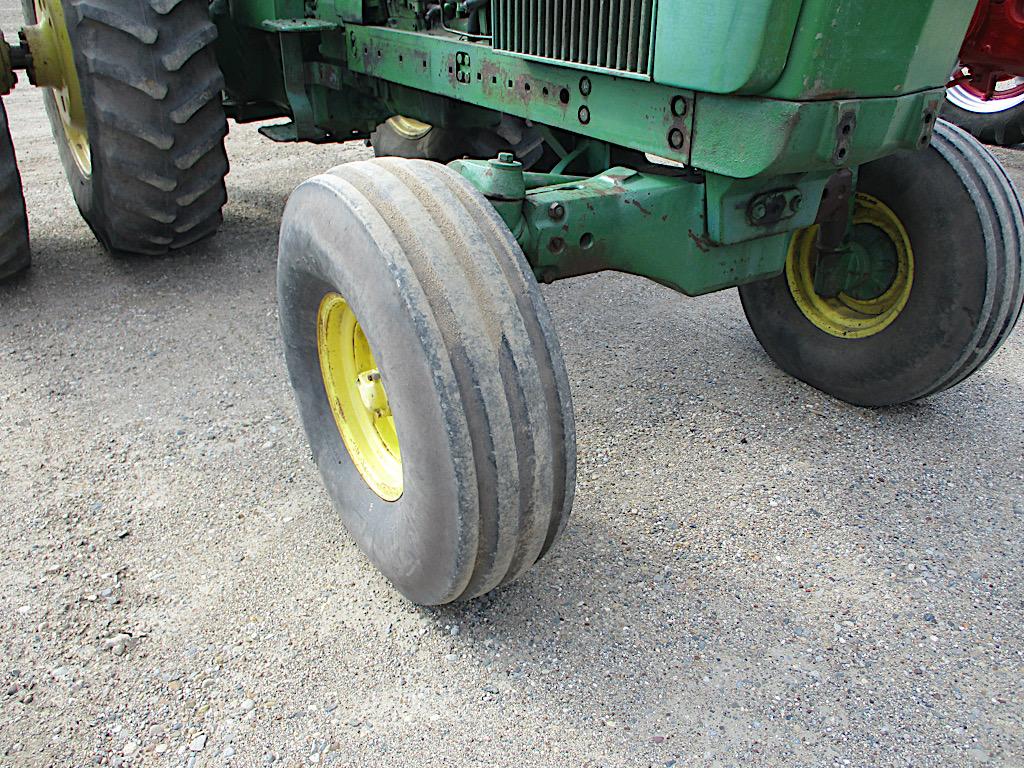 13407-JD 4520 TRACTOR