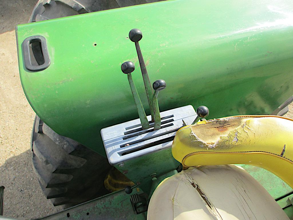 13407-JD 4520 TRACTOR