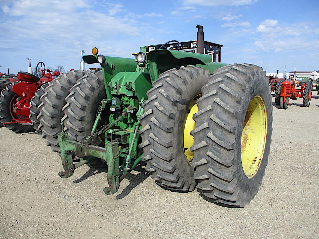 13407-JD 4520 TRACTOR