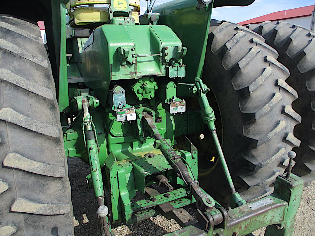 13407-JD 4520 TRACTOR