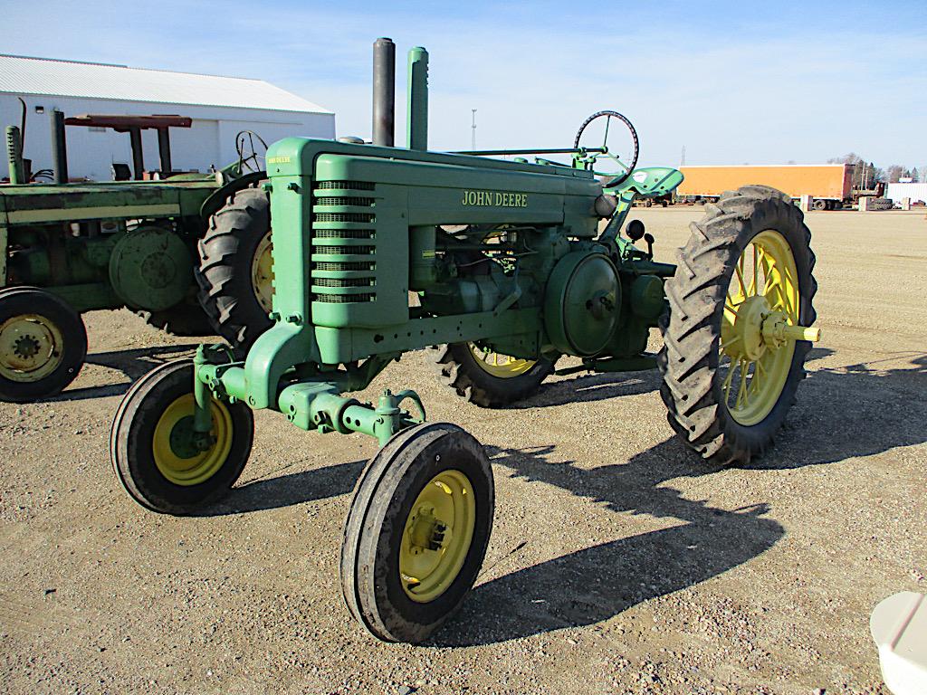 13592-JD AWH TRACTOR