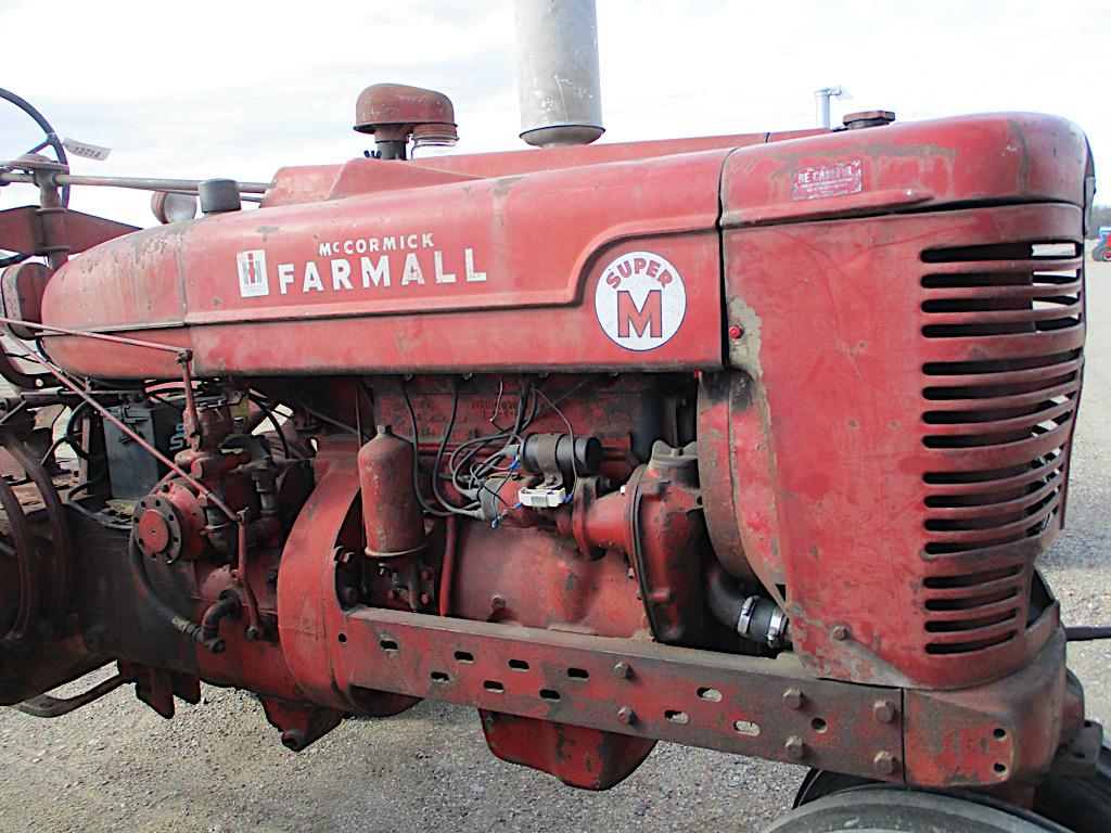 13714-FARMALL SUPER M TRACTOR