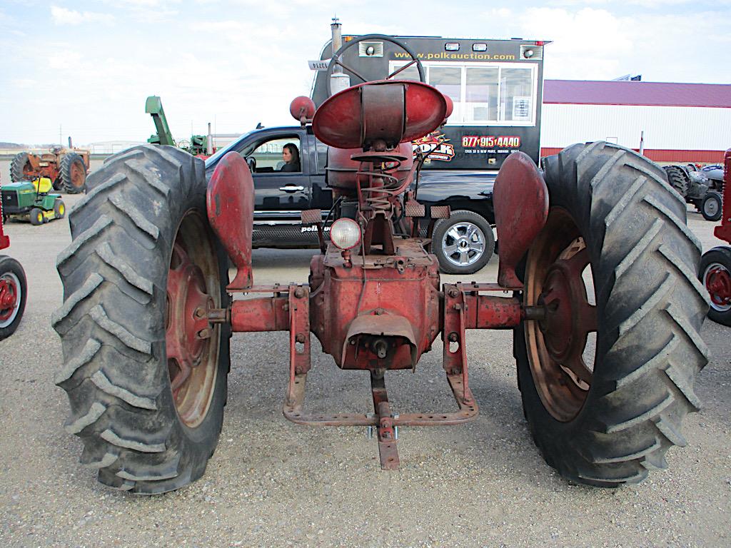 13714-FARMALL SUPER M TRACTOR