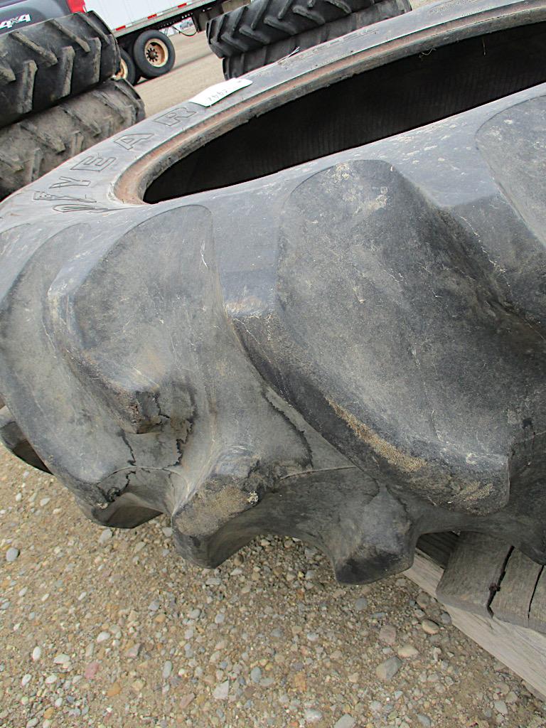 12442-13.6-28 TIRE