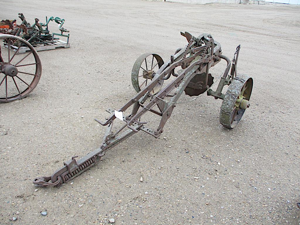 12518-JD 1 BTM PULL TYPE PLOW