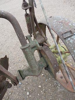 12518-JD 1 BTM PULL TYPE PLOW