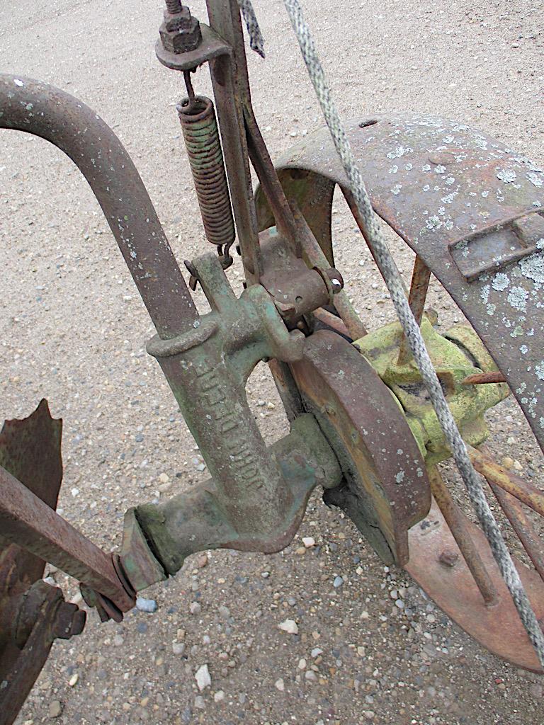 12518-JD 1 BTM PULL TYPE PLOW