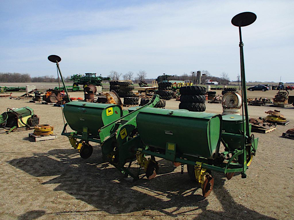 12747-JD 494A 4ROW CORN PLANTER, W/ FERTILIZER