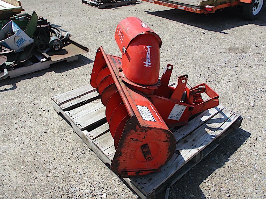 13137-CASE FRONT MOUNT SNOW BLOWER