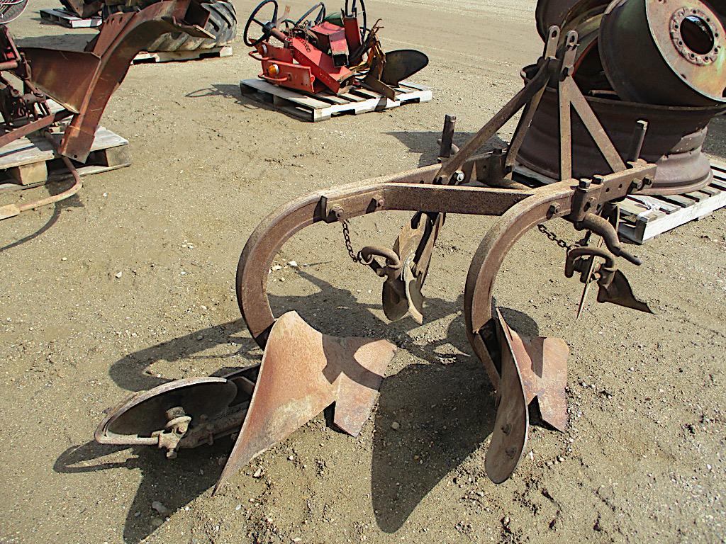 13654-FERGUSON 2BTM 3PT PLOW