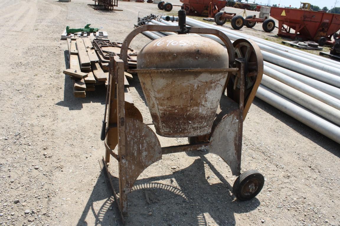 16905-CEMENT MIXER