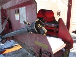 22892-MILLER PRO 5200 FORAGE WAGON