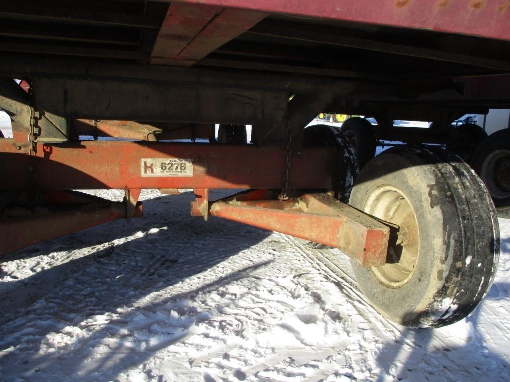22892-MILLER PRO 5200 FORAGE WAGON