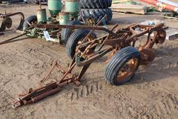 23561-JOHN DEERE 2 BTM PLOW