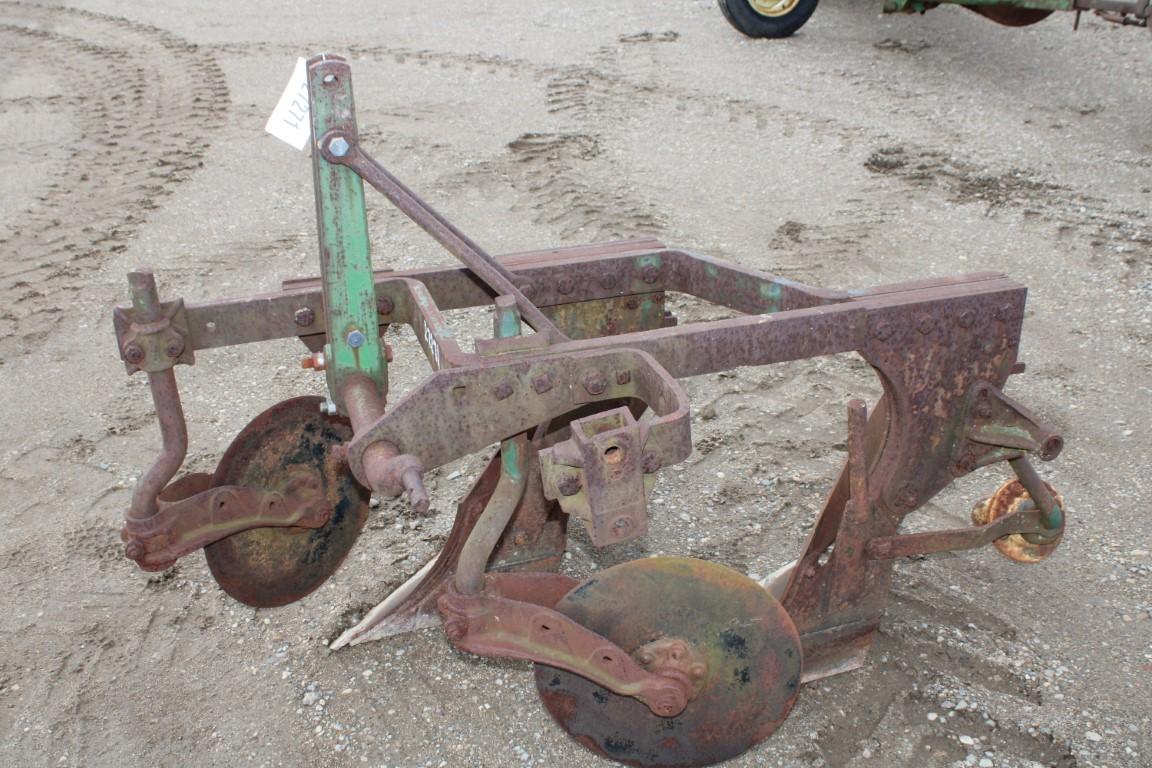 27271-JOHN DEERE 2-14 3PT PLOW