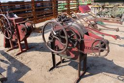 27350-JOHN DEERE #2 SHELLER