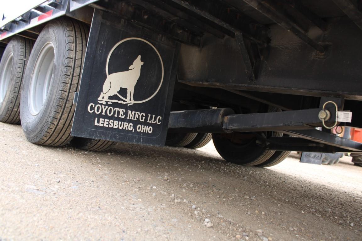 22836-COYOTE GOOSENECK TRAILER