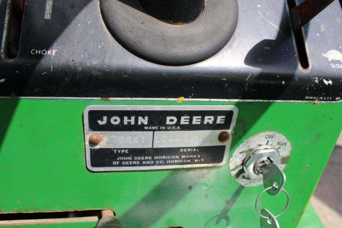 23635-JOHN DEERE 110 L&G