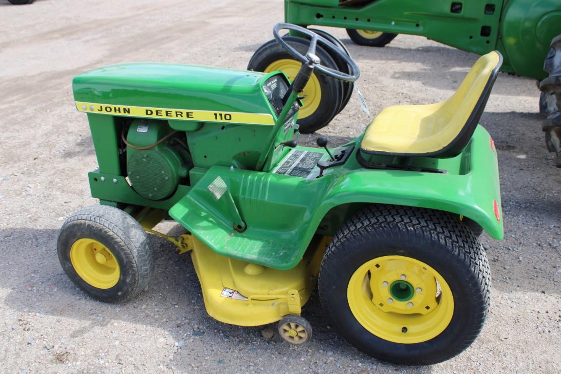 23635-JOHN DEERE 110 L&G