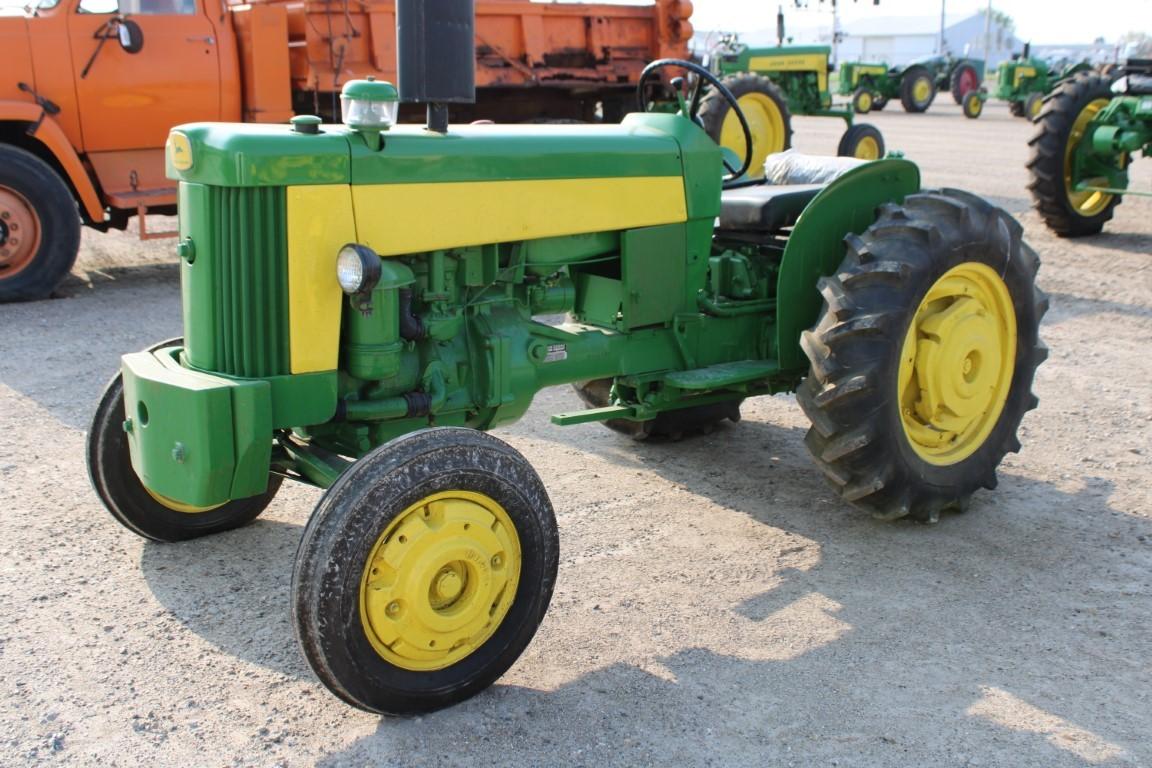 15150-JOHN DEERE 330 U