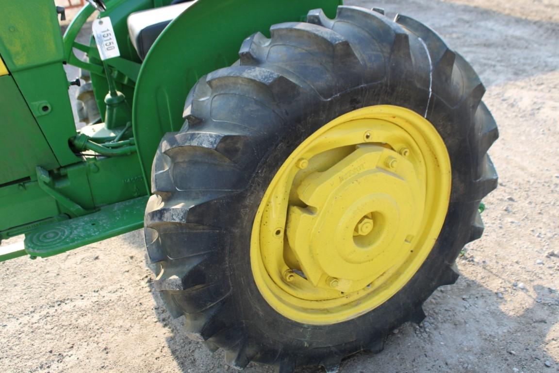 15150-JOHN DEERE 330 U