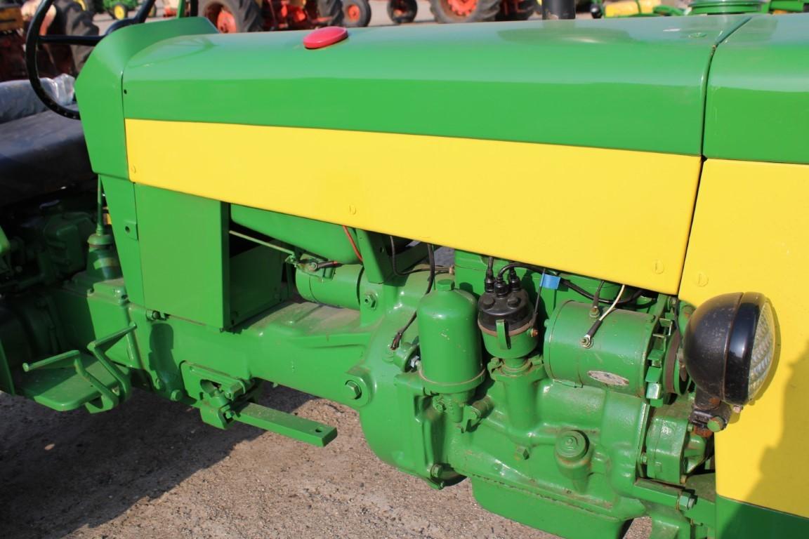15150-JOHN DEERE 330 U
