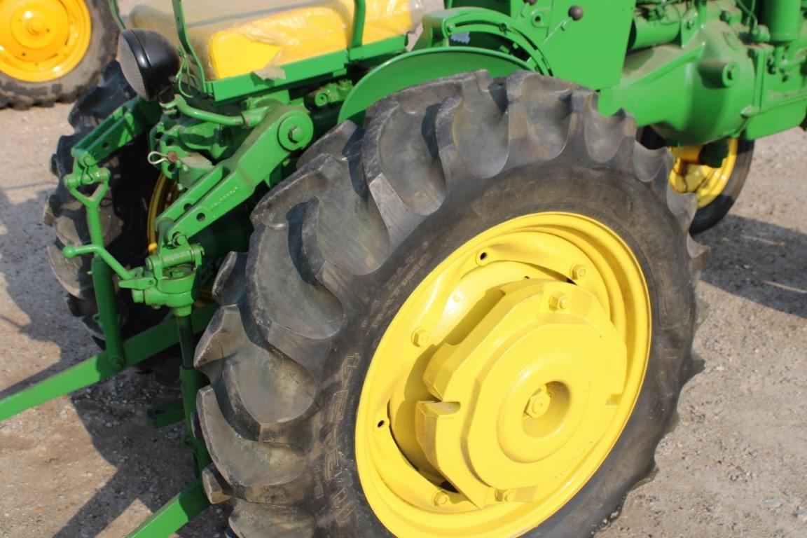 15183-JOHN DEERE 330 S