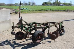 15303-JOHN DEERE 3 BTM 3PT PLOW