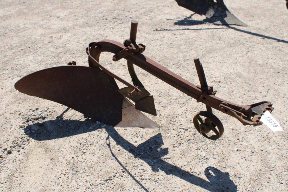 15315-JOHN DEERE 1 BTM PULL TYPE PLOW