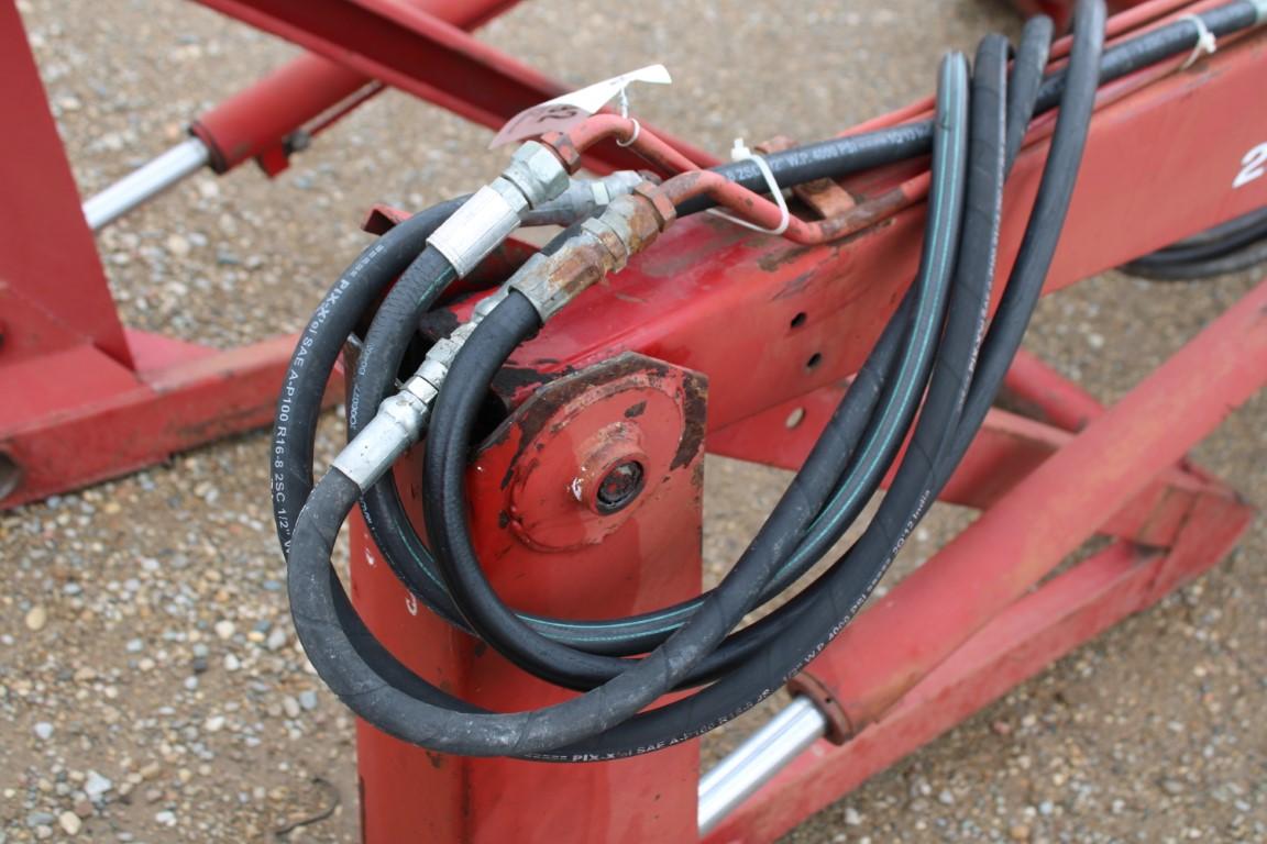 IH 2250 FRONT LOADER